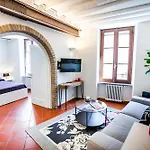 The Goose House * Como